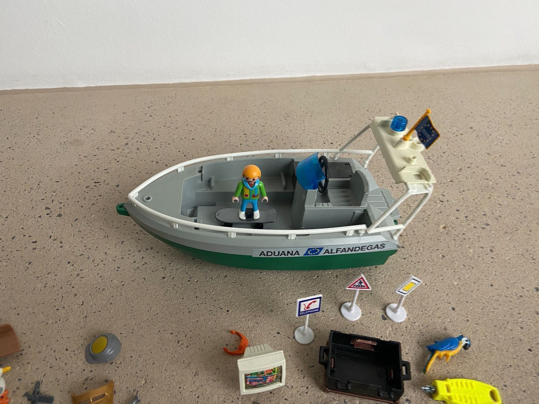 Lego Giocattoli: Playmobil Boot, Skatboarder und kl.Teile – Usato da Gipf-Oberfrick venduto da Iberico 1