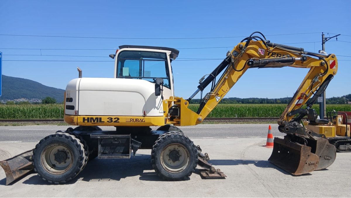Excavateurs: Pneu Bagger Schäff HML 32 – D'occasion à Niederbipp par baggerch 8