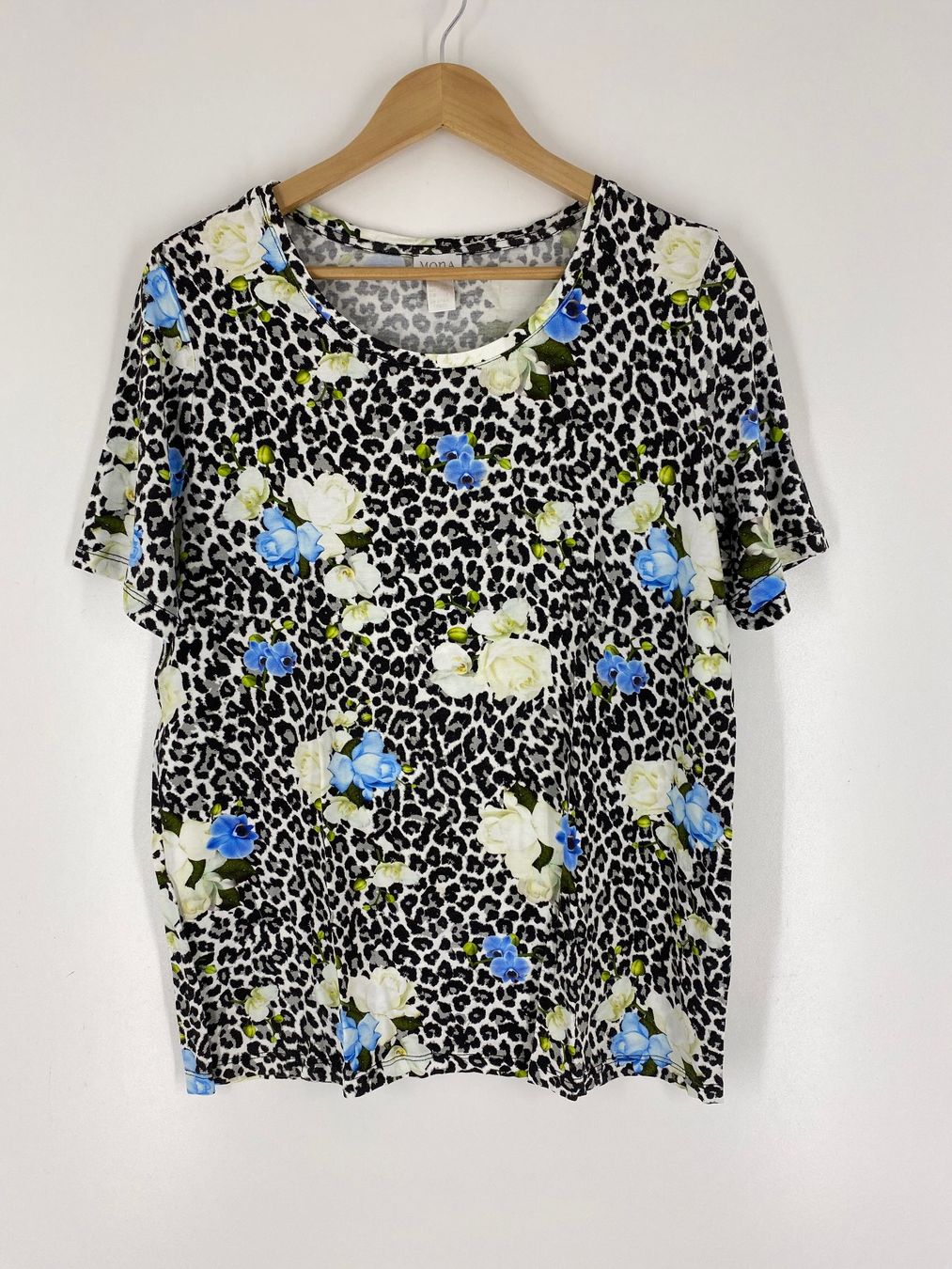 T-shirt: T-Shirt Mona, Grösse 44 – Usato da Mülligen venduto da Chleeblatt1941