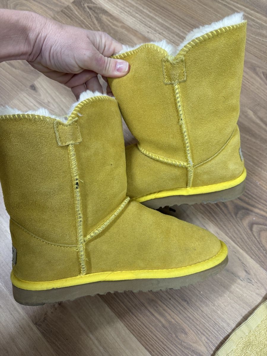 Ugg Scarpe da donna: Originale gelbe UGG Stiefel Gr 38 – Usato da Winterthur venduto da Mhaselnuessli 7