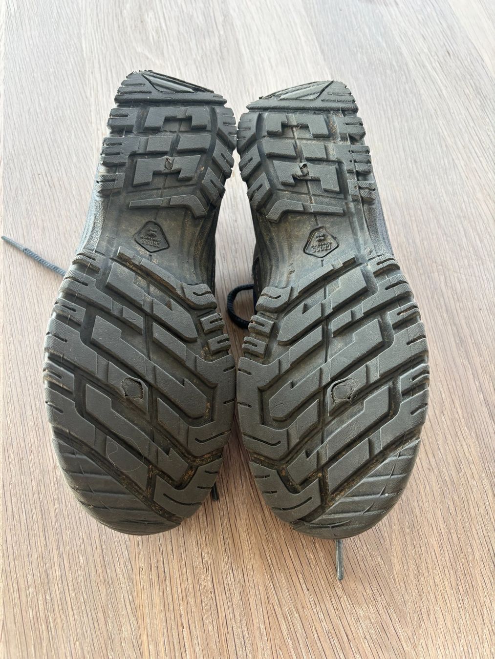 Decathlon Scarpe per ragazze: Paire de chaussures de marche p. 36 Quechua – Usato da Pully venduto da Fictikalli 2