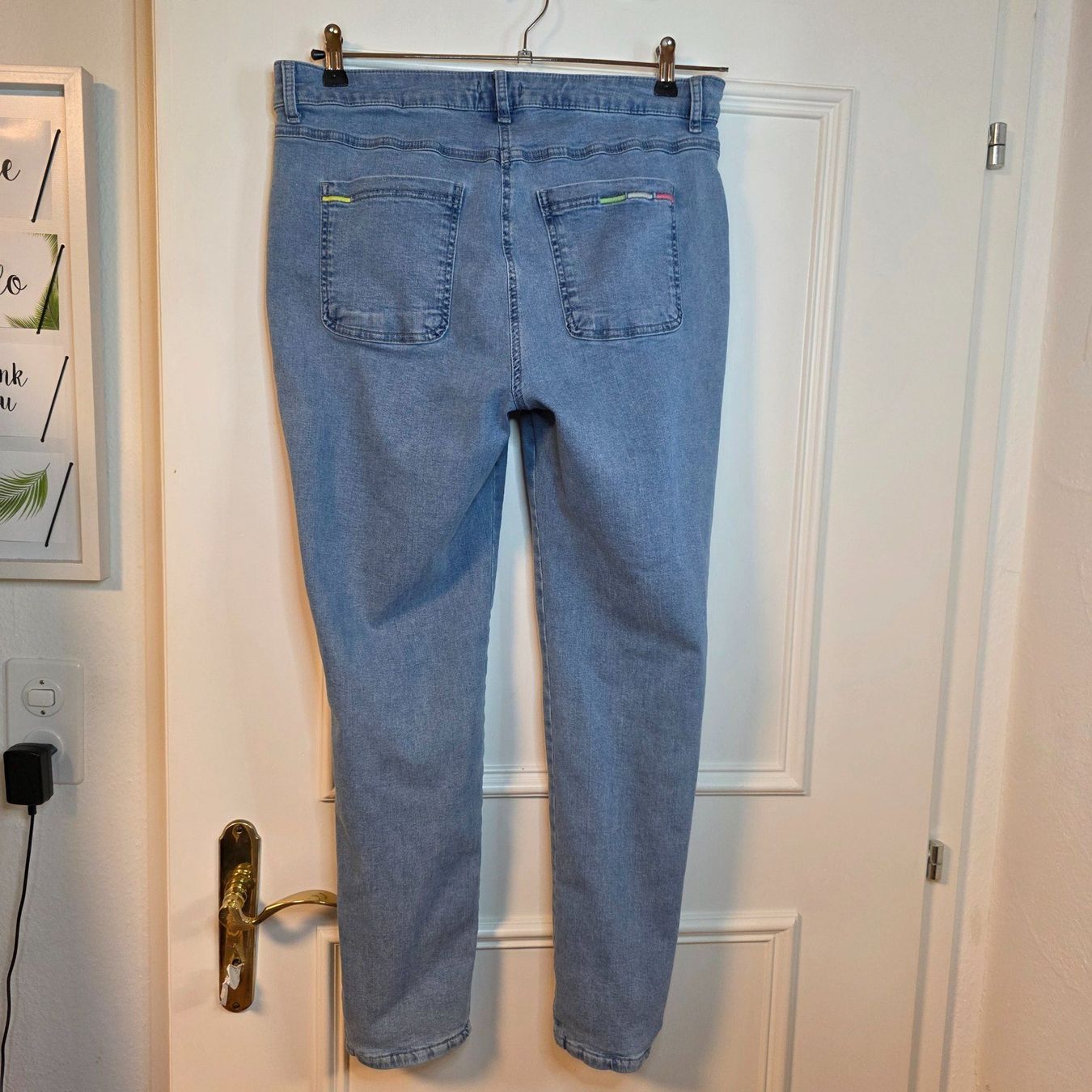 Jeans: MONA Damen Jeans Gr. 42 Hellblau Stretch Schlitz Bein – Usato da Wald ZH venduto da CapLux 5