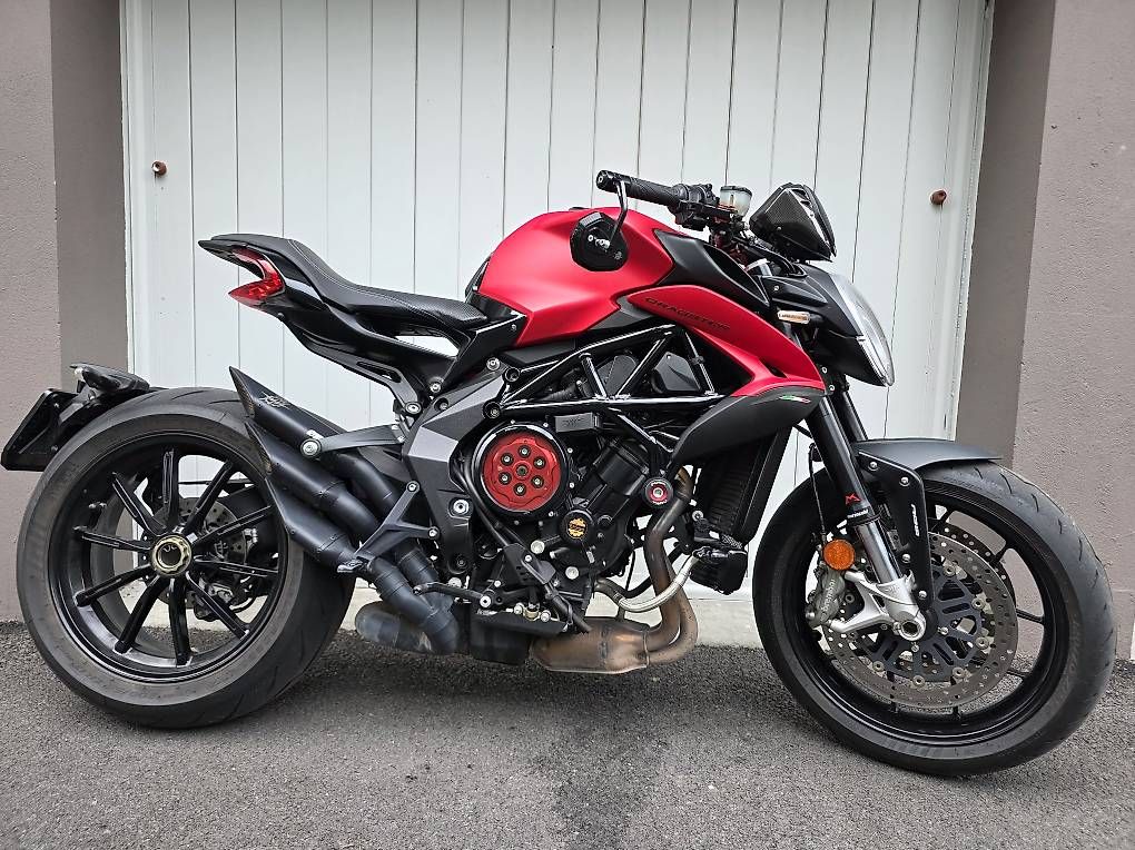 Strada: MV Agusta Dragster Rosso 800cc – Usato da Grand-Lancy venduto da mat_gyj9 1