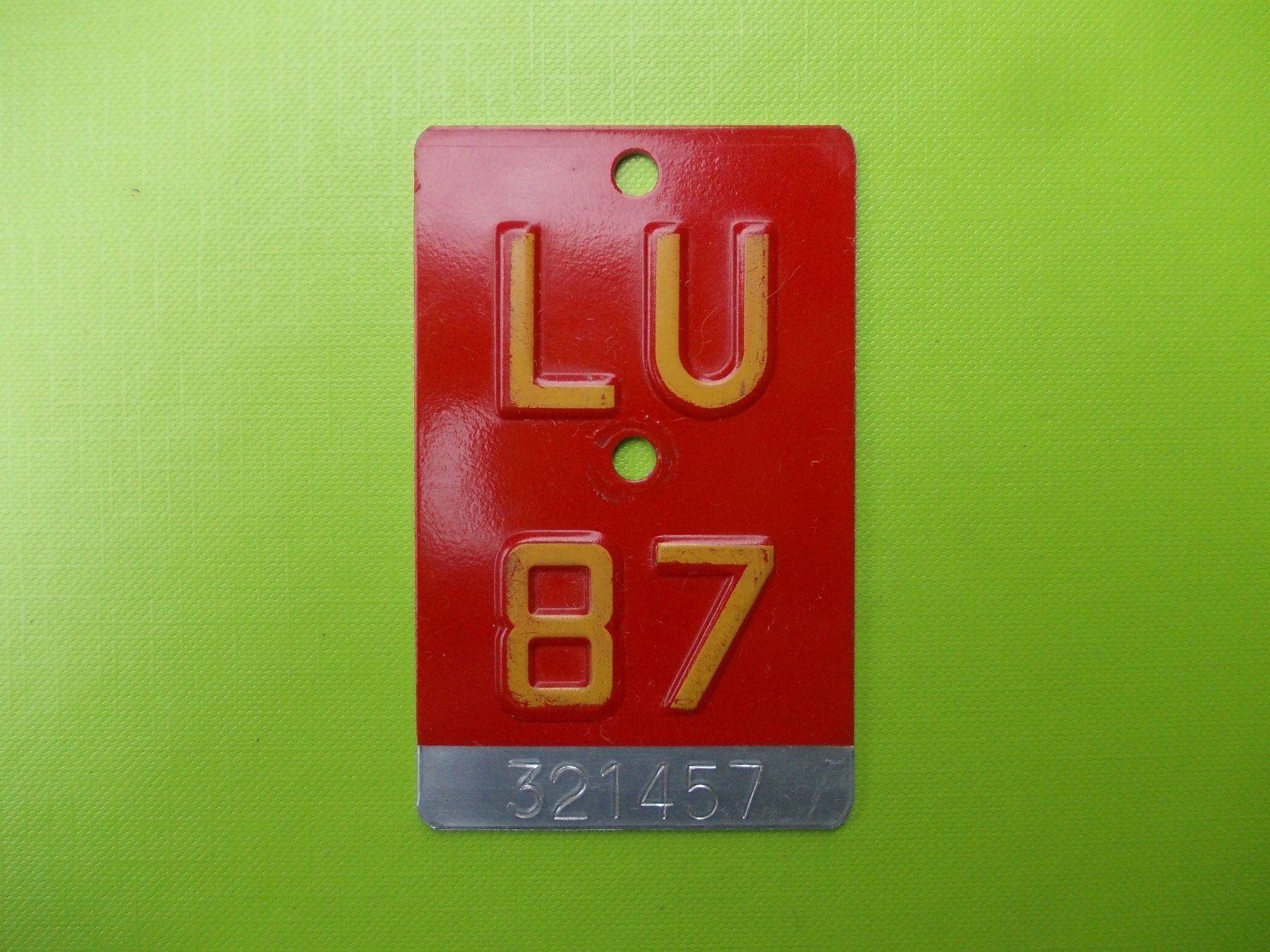 Insegne: Velonummer / Fahrradnummer LU 87 – Usato da Gsteigwiler venduto da HORMIGA21