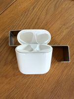 APPLE AirPods 2 Charging Case