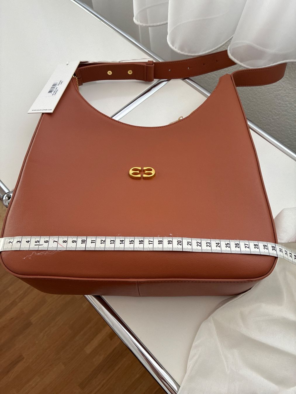 Borse da donna: Each Other Paris Leder  Handtasche, neu – Nuovo e nell'imballaggio originale da Bätterkinden venduto da spital144 7