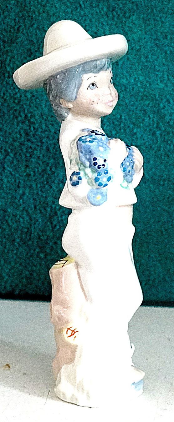 Statuette: Casedes Pozellan Figur Blumen-Mädchen – Usato da Baar venduto da 2cvbaar 6