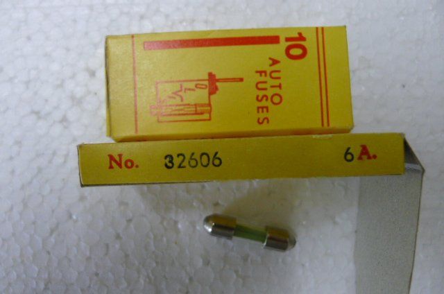 Autres accessoires p. véhicule: Auto Fuses 6A 32606 10 Stk. – Neuf avec emballage d'origine à Steffisburg par Gswiss