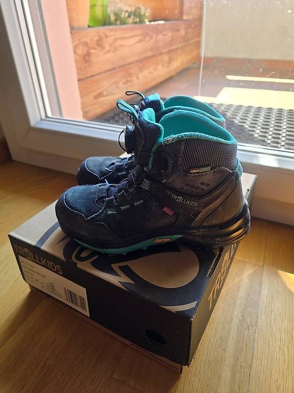 Scarpe per ragazzi: Trollkids T32 chaussures rando – Usato da Luc (Ayent) venduto da melaniealessandro 1