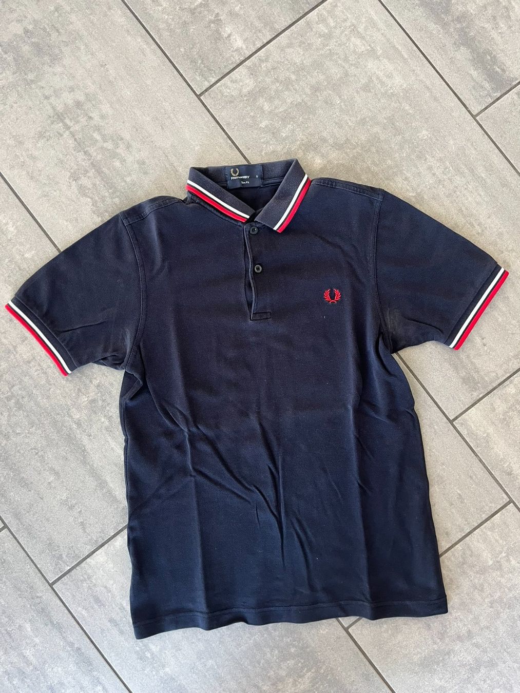 Fred Perry Magliette Polo: FRED PERRY Poloshirt Schwarz – Usato da Otelfingen venduto da Denis_ZH