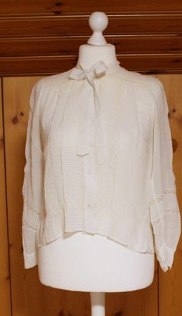 Bluse mit Spitze und Masche weiss Gr. M