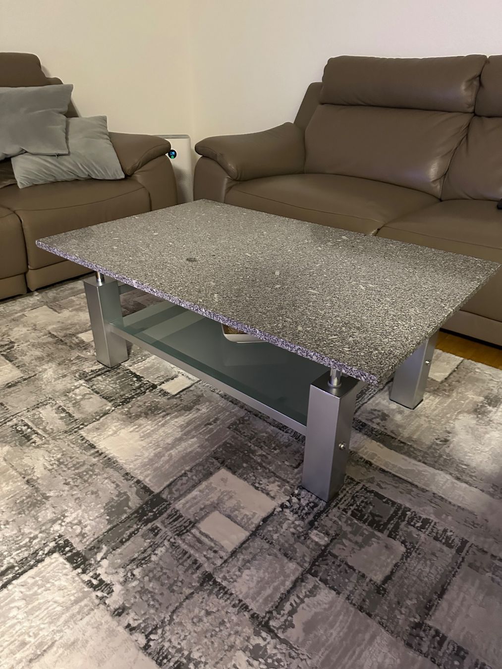 Tables: Granit Sofatisch – D'occasion à Winterthur par edvin.s