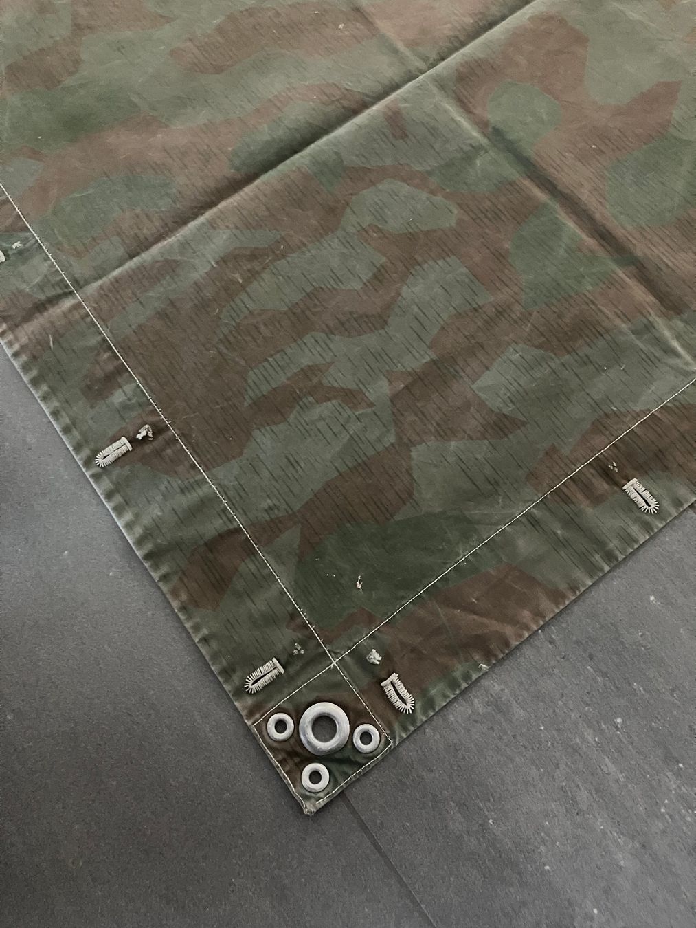 Autres de l'armée: Zeltblache CH Armee – D'occasion à Riedholz par mastercom