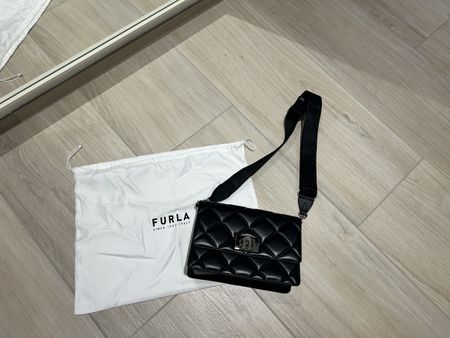 Furla Umhängetasche gesteppt, schwarz 