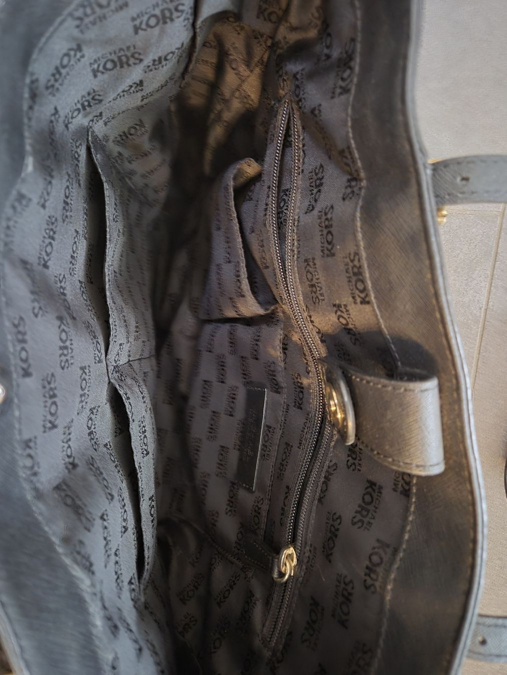 Michael Kors Borse da donna: Michael Kors Shopper in schwarz – Usato da Cham venduto da Nash7 1