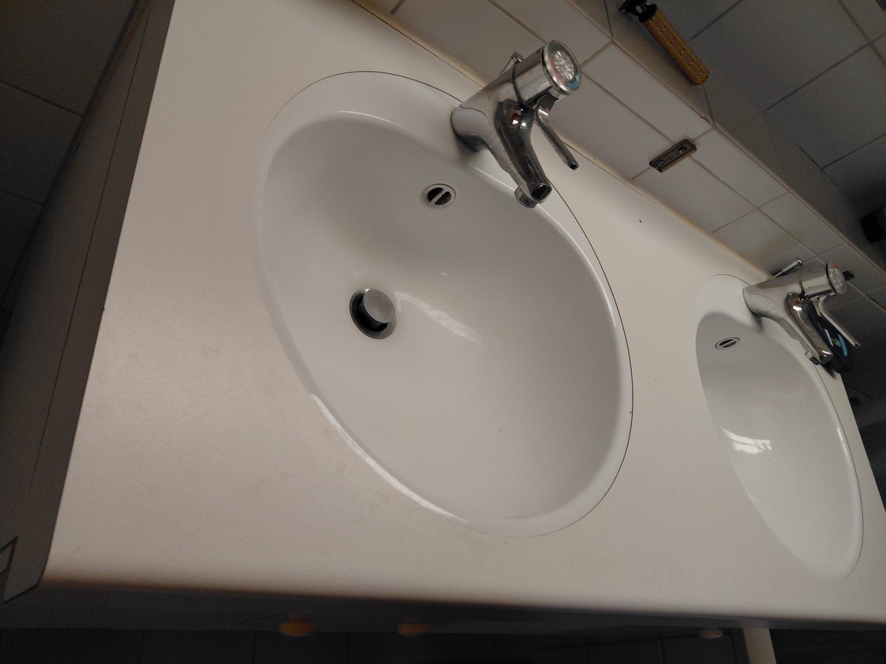Lavabi & lavandini: badezimmerset Lavabo + Spiegelschrank – Usato da Grenchen venduto da cuc_8mdr 2