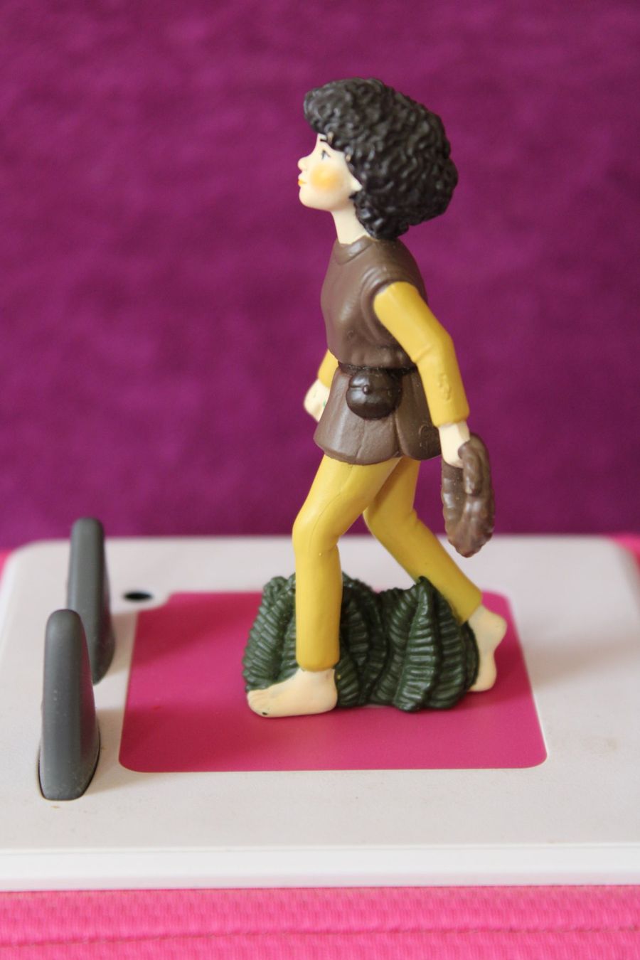 Tonies Spielzeuge: Tonie Box Figur - Ronja Räubertochter – Gebraucht aus Müllheim Dorf von Seeeule01 3
