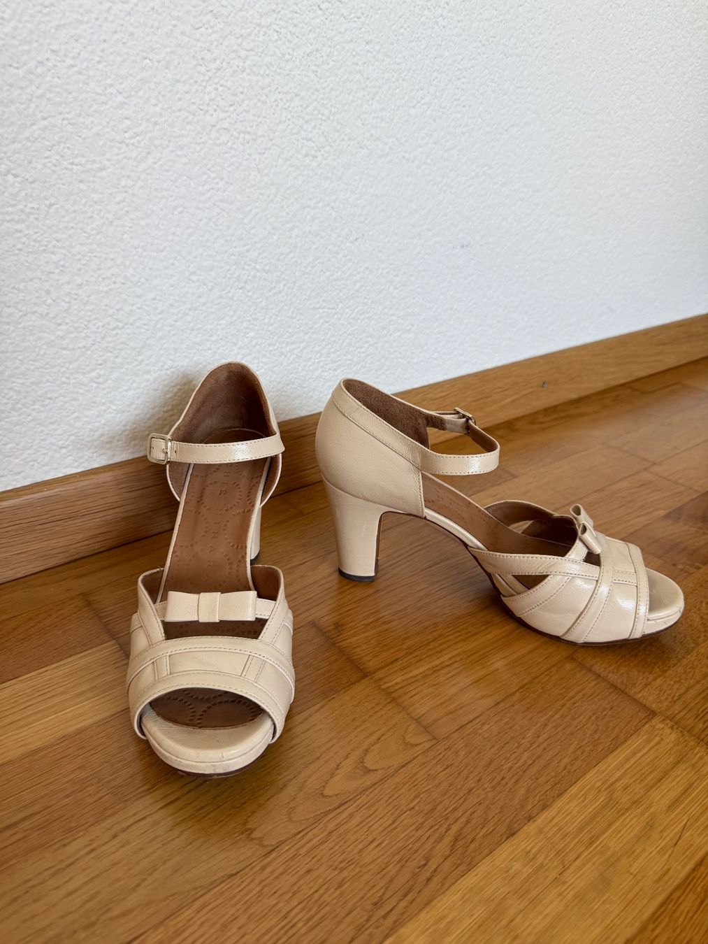 Chie Mihara Chaussures femmes: Chie Mihara Gr 38 – D'occasion à Murten par baerendreck