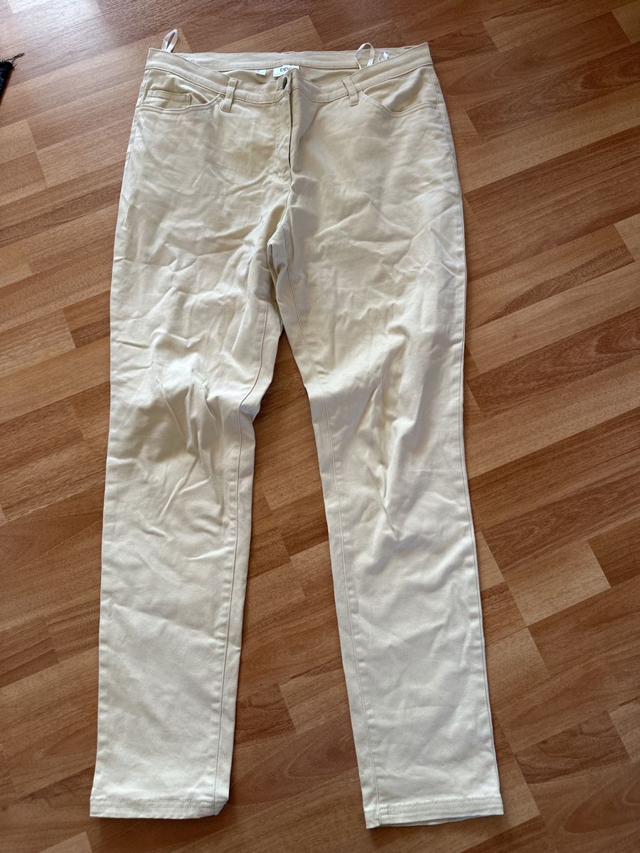 Pantaloni: BPC Gr.44 einf. Bundweite ca. 47 cm – Usato da St. Gallen venduto da mai_2lcj