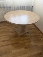 ausziehbarer Esstisch