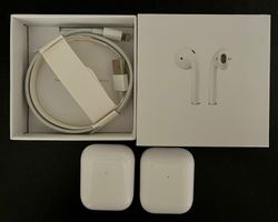 2 Apple AirPod Charging Case (mac OS10 12) inkl. Box und
