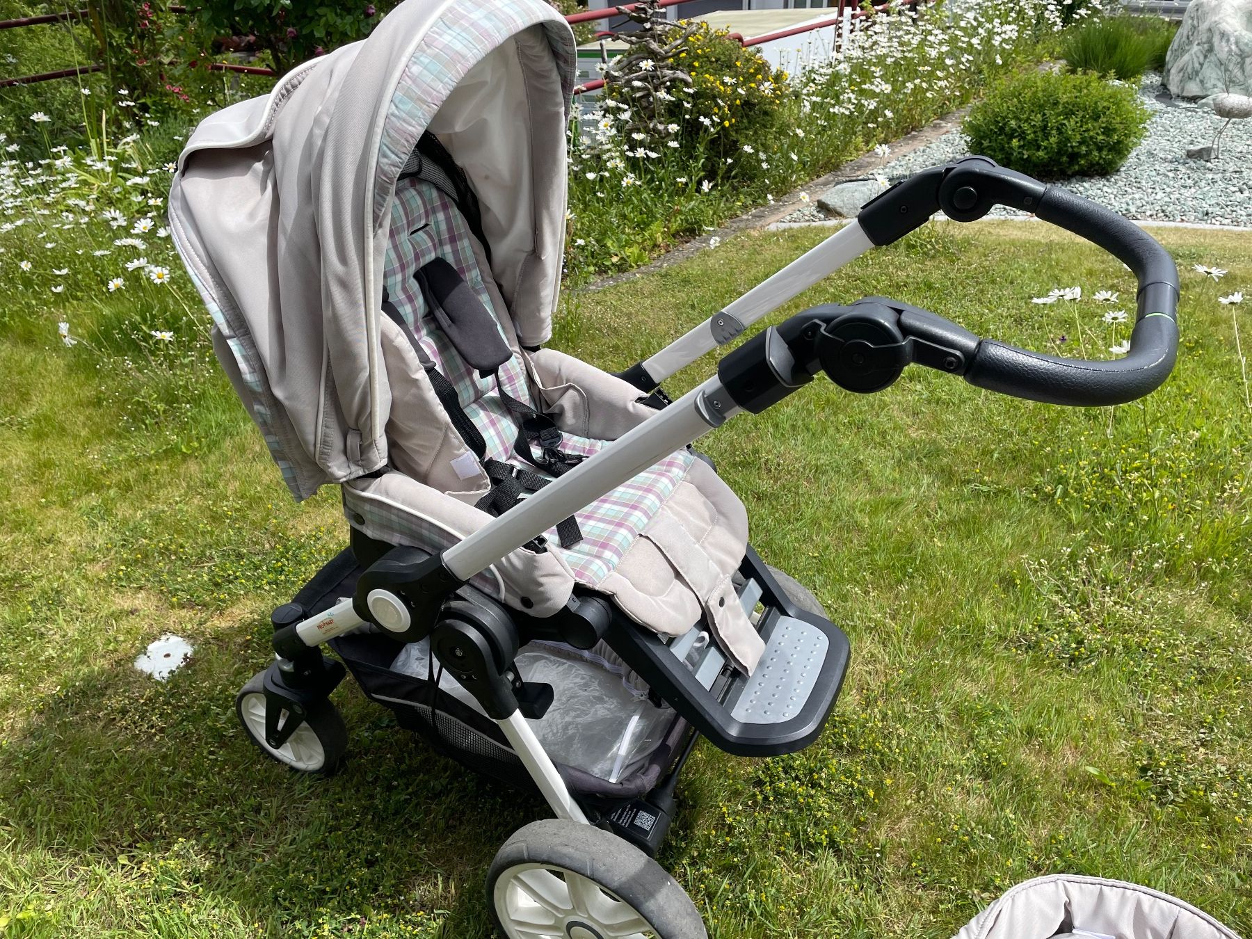 Teutonia Carrozzine: Kinderwagen Kombikinderwagen – Usato da Lohn-Ammannsegg venduto da sitolo 1