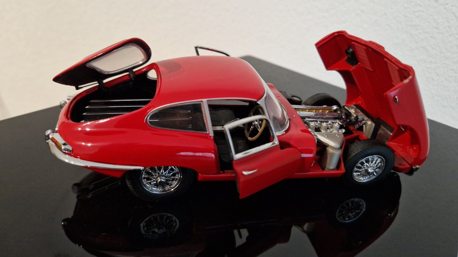 Franklin Mint Voitures modèles: Jaguar E-Type Franklin Mint 1:24 – D'occasion à Rütihof par SonneMondSterne1985 1