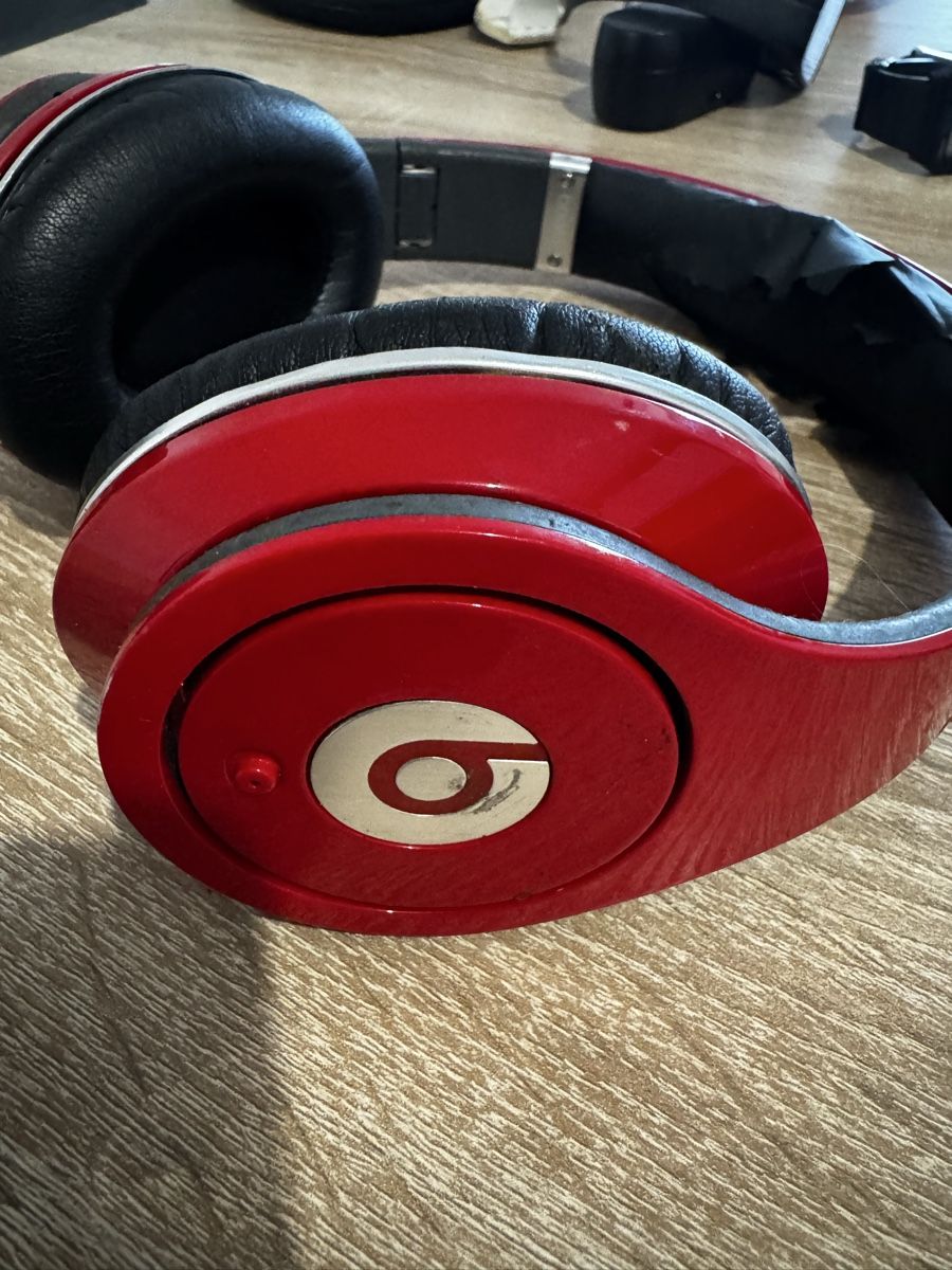 Beats Cuffie: Beats 2x  by Dr Dre Studio Red and Black 2x – Difettoso da Vevey venduto da Eiden77 2