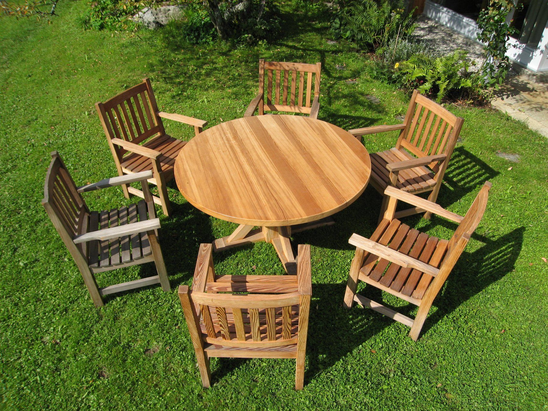 Tische: Gartentisch aus Holz – Gebraucht aus Aeugst am Albis von Poppy 4