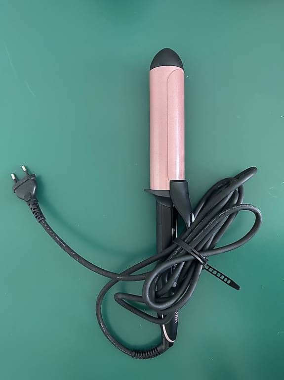 BaByliss Lockenstäbe & Haarglätter: Lockenstab Babyliss ca. ø25-30mm – Gebraucht aus Basel von tsulih