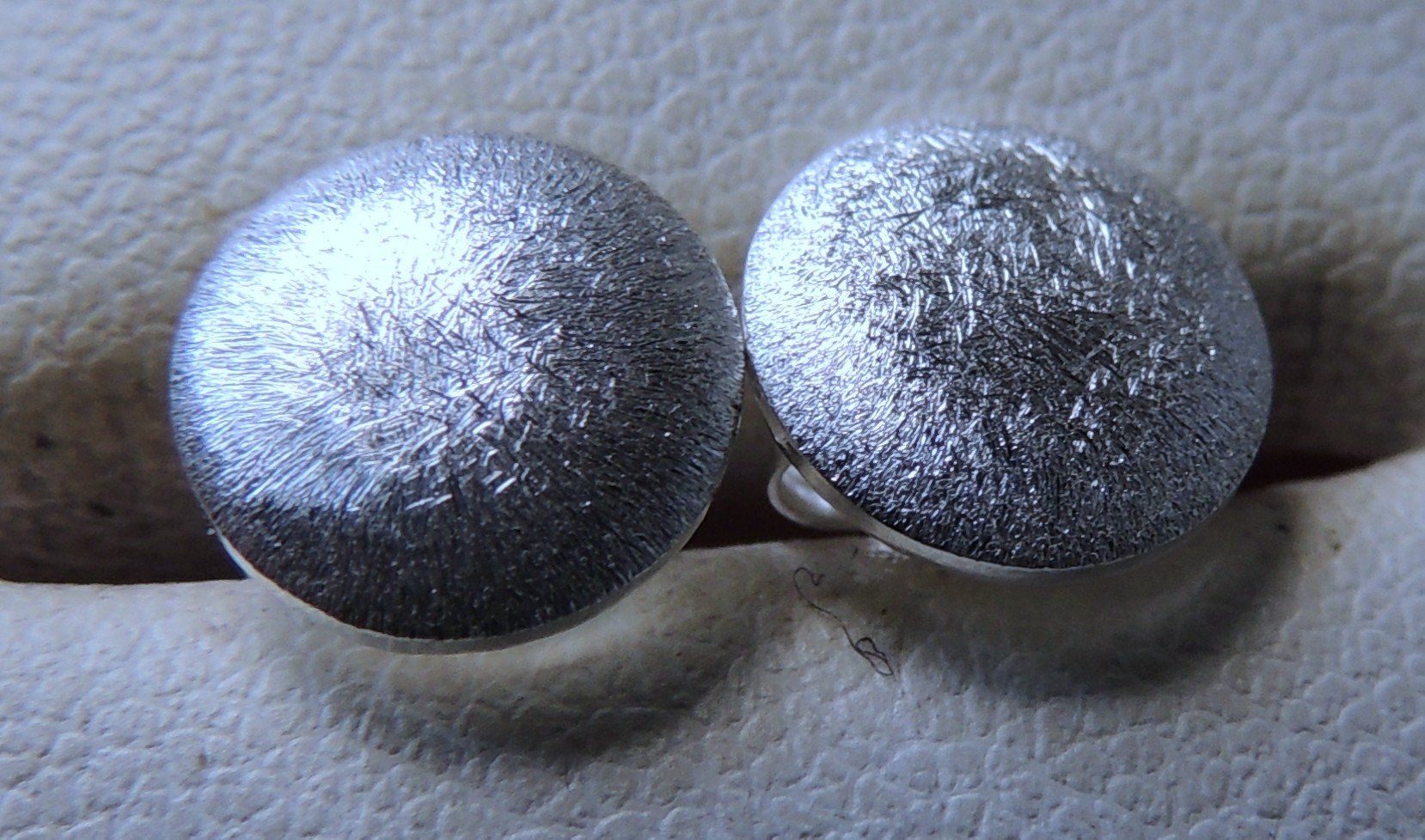 Ohrringe & -stecker: Ohrstecker aus gebürstetem Silber 925 – Neu und originalverpackt aus Waldenburg von schaller707 2