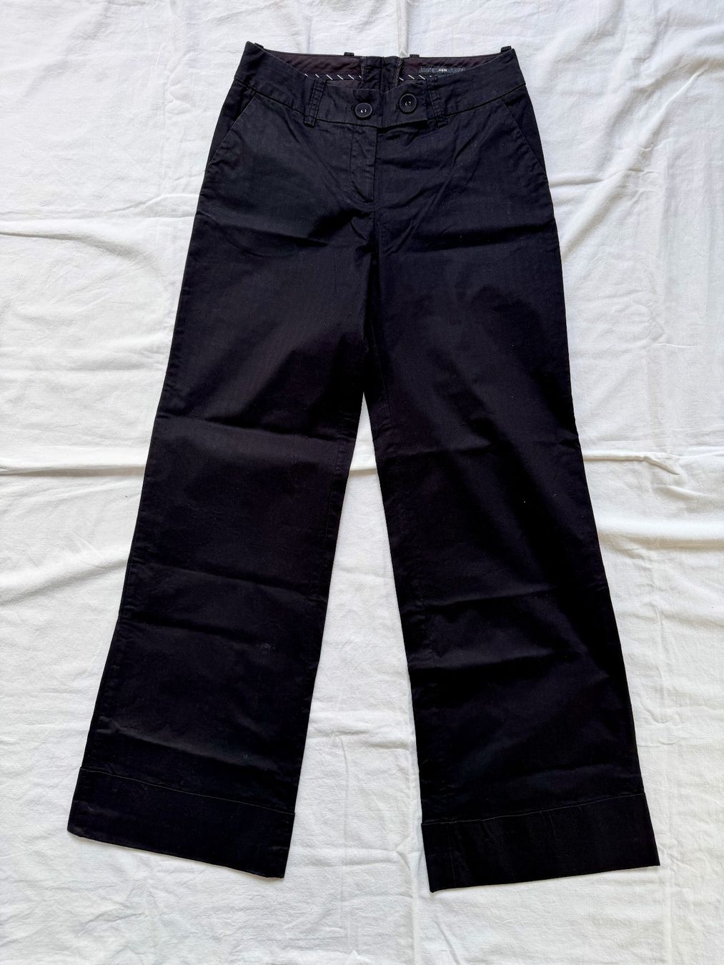 H&M Pantaloni: H&M, Stoffhose dunkelblau, Gr. 34 – Nuovo (secondo la descrizione) da Basel venduto da Solaia28