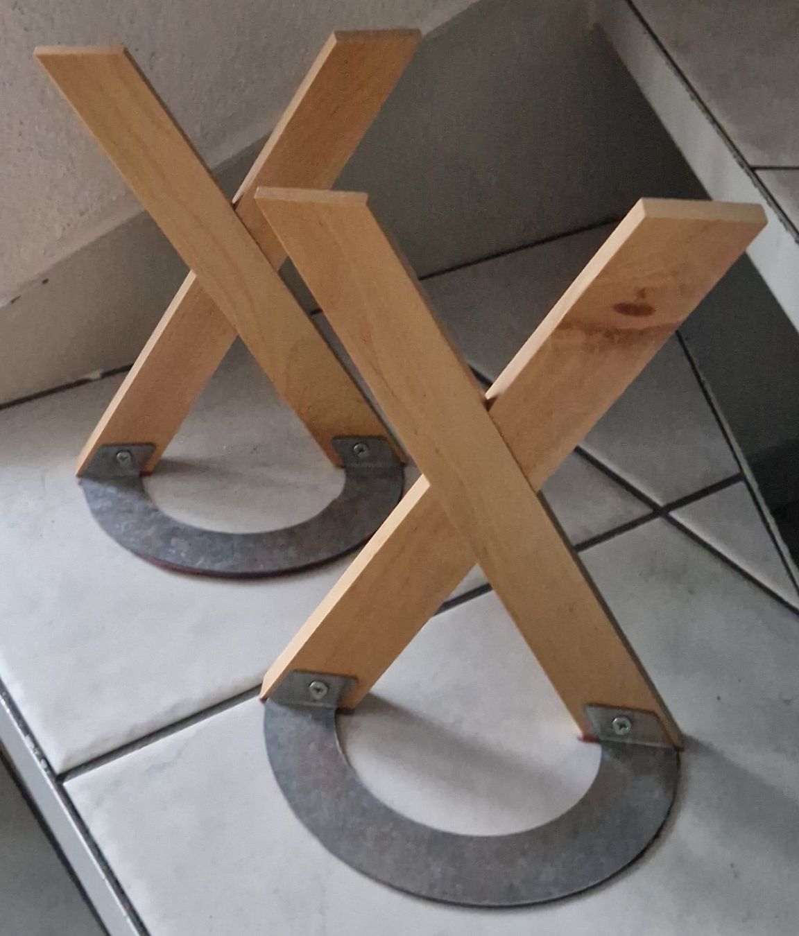 Altro in Decorazioni & Accessori: Buchstützen aus Holz – Usato da KREUZLINGEN venduto da sma_c5fz 2