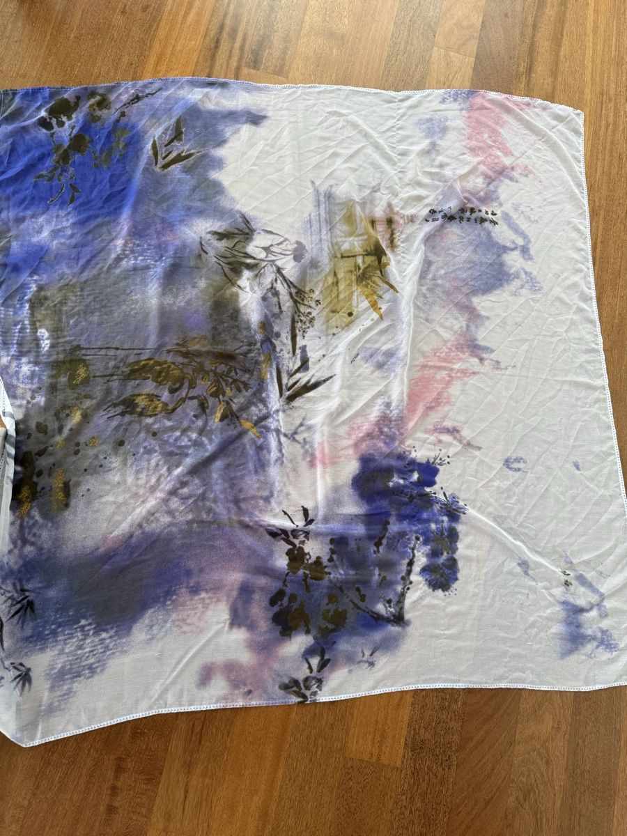 Comma Foulard & Sciarpe: Schal Comma 130x130 bunt – Usato da Stansstad venduto da InStyle8 1