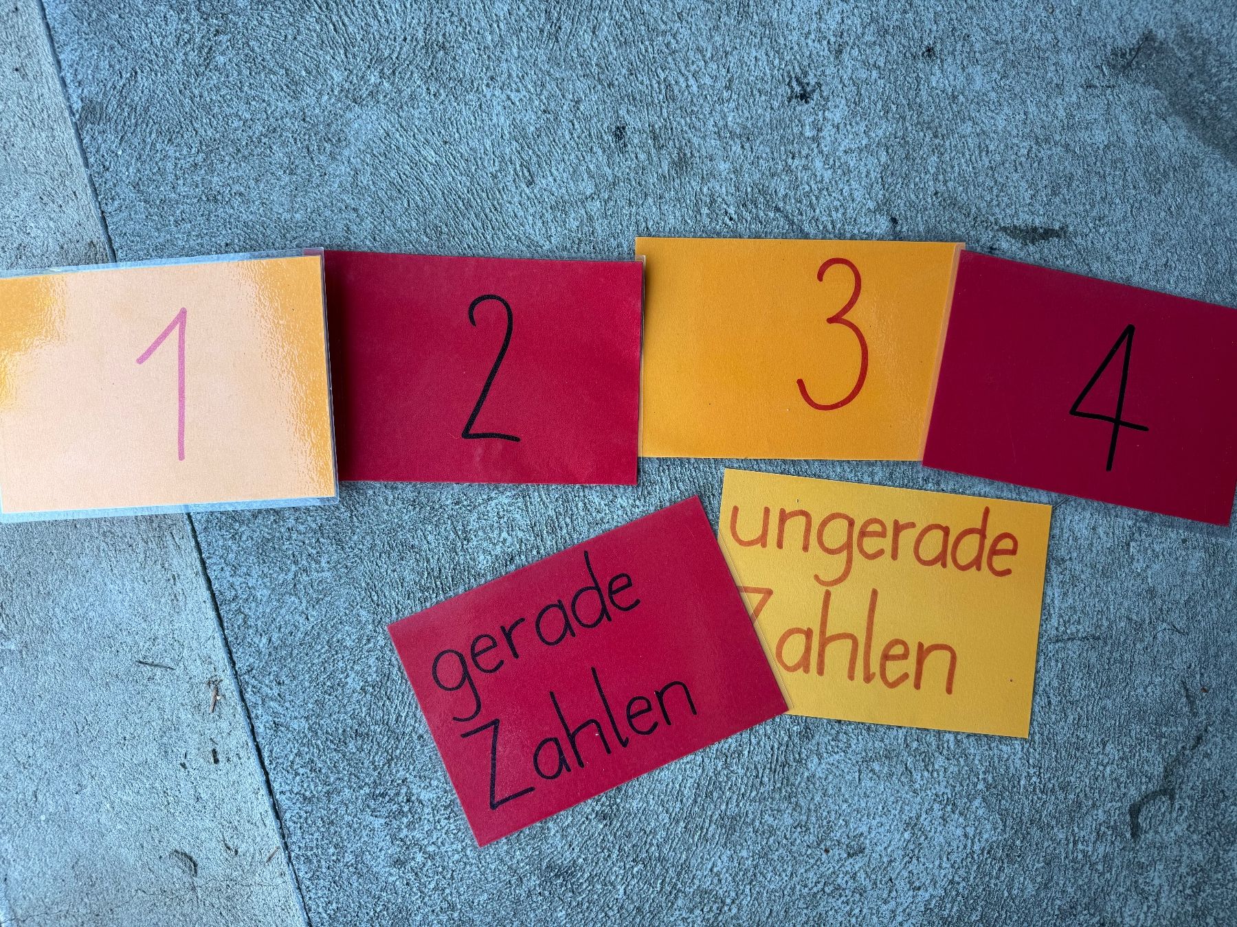 Spielzeuge: Viele, teils selbst angefertigte Materialien – Gebraucht aus Oberuzwil von gab_fd8j 5