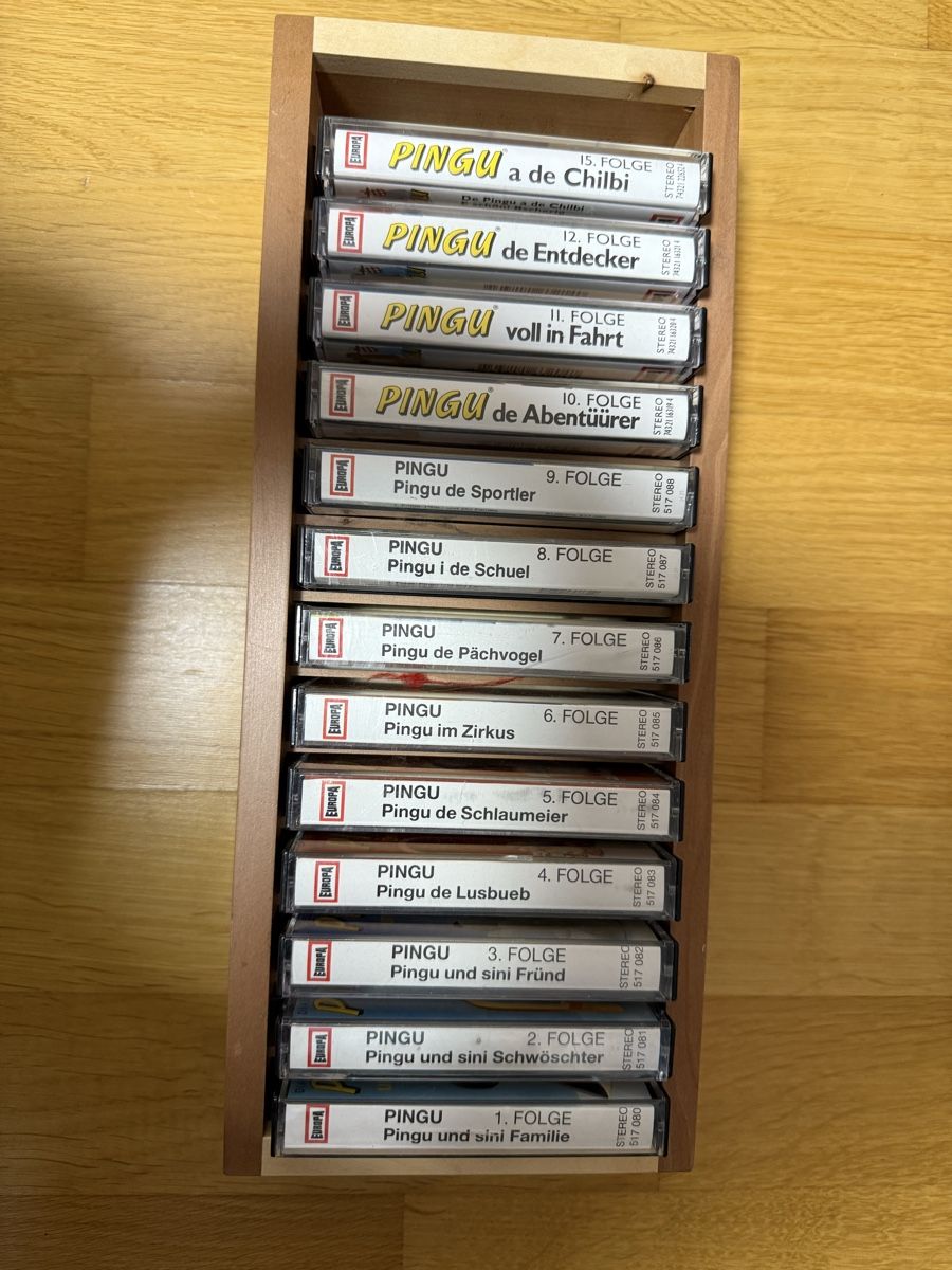 Musicassette: 15 pingukassetten mit holzhalterung – Usato da Rotkreuz venduto da SpitfireSG 1