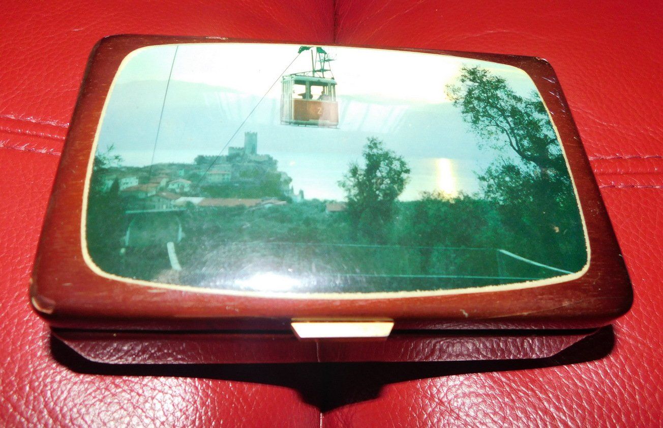 Carillon: Spieldose, 17 x 10,5 cm – Usato da Villnachern venduto da Schnugelchen