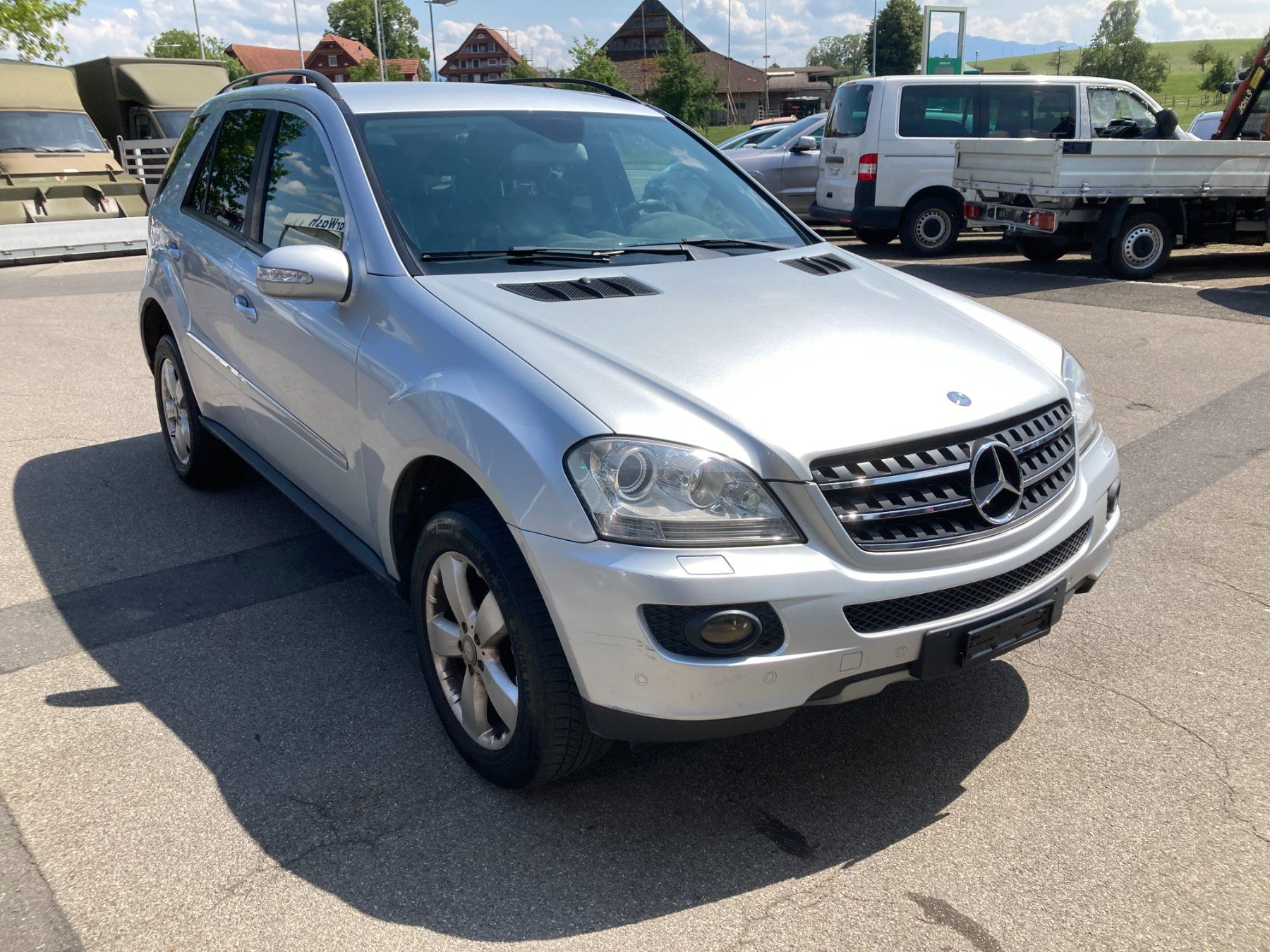 Mercedes-Benz Automobili: Mercedes Benz ML 320 CDI mit AHK für Export oder Bastler – Usato da Cham venduto da WB2223 1