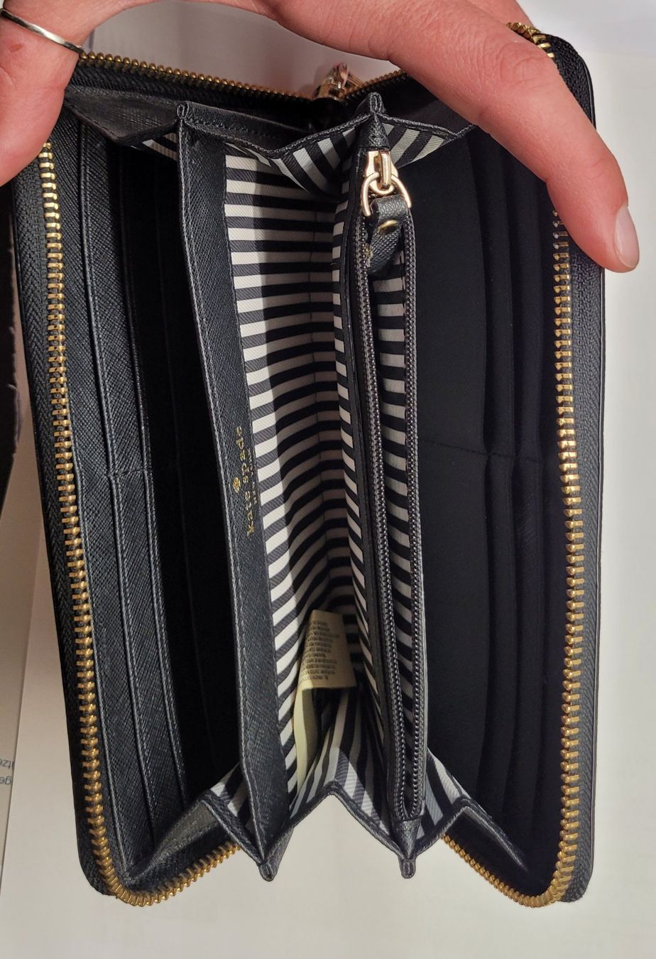 Kate Spade Portemonnaie: Portemonnaie Kate Spade schwarz – Gebraucht aus Tägertschi von 9__Saeru__9 2