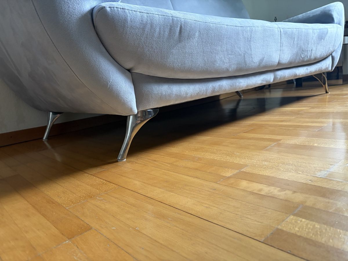 Sofas: hellblaues 2er Sofa, gebrauchter Zustand – Gebraucht aus Bülach von kyr_kb39 2
