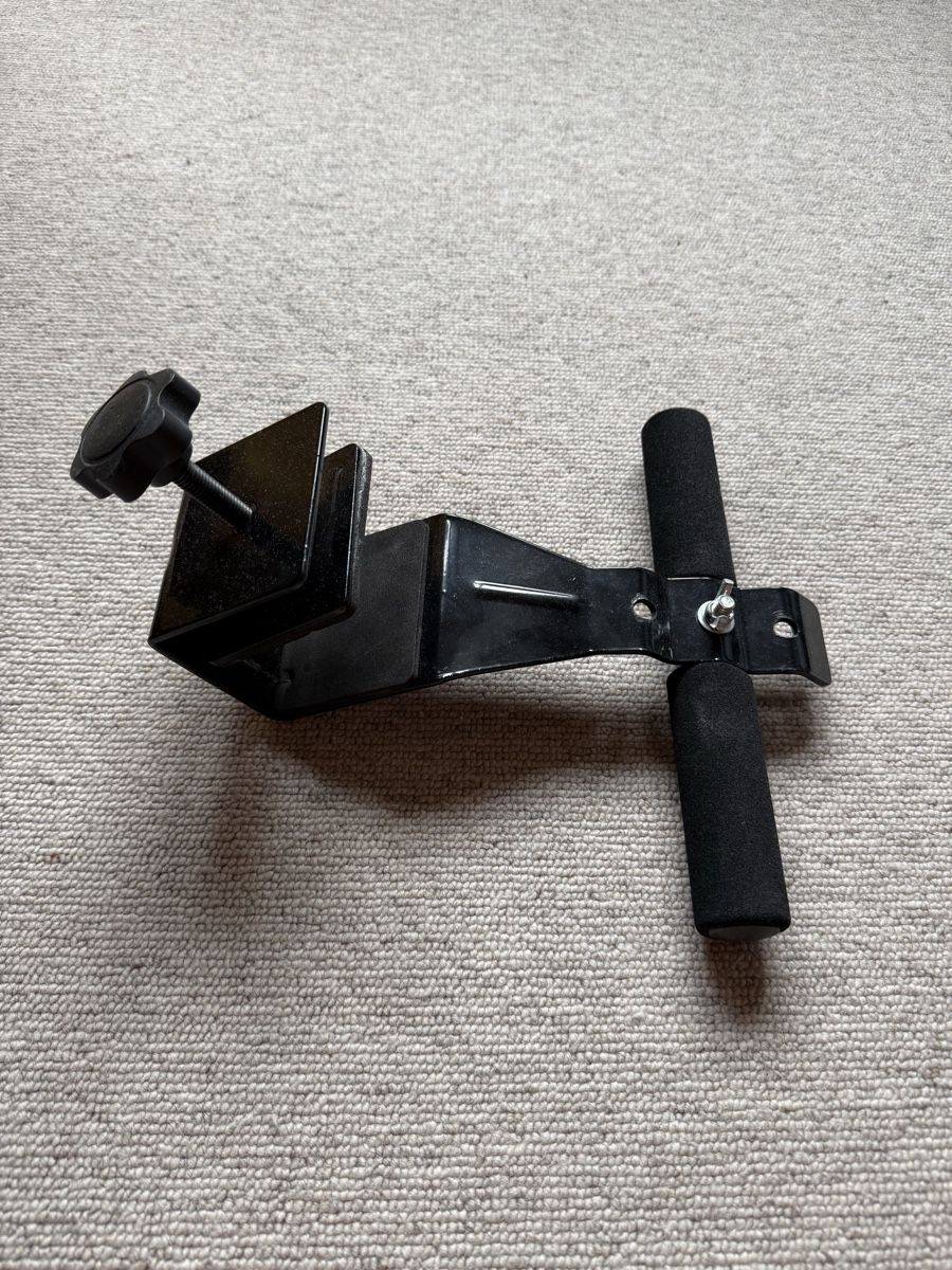 Hometrainer: Sit-up Assistant Clamp – Gebraucht aus Davos Glaris von noa_59j8