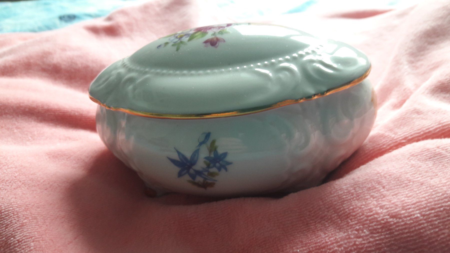 Barattoli: boîte porcelaine 1877 GDR – Nuovo (secondo la descrizione) da St-Aubin FR venduto da celine217 3