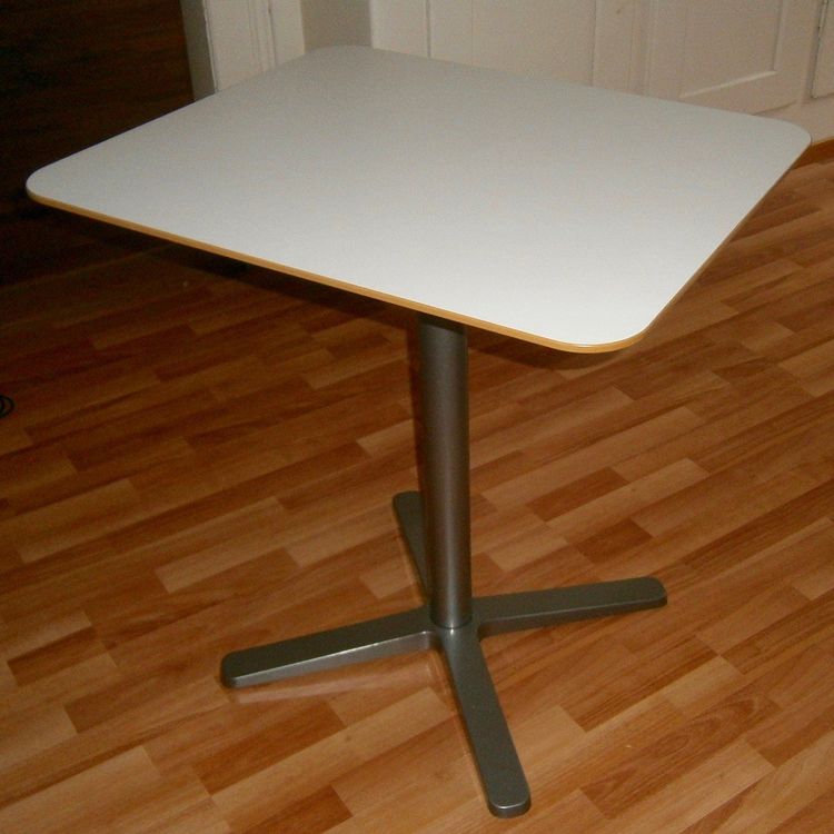Tisch Billsta von Ikea gebraucht | Kaufen auf Ricardo