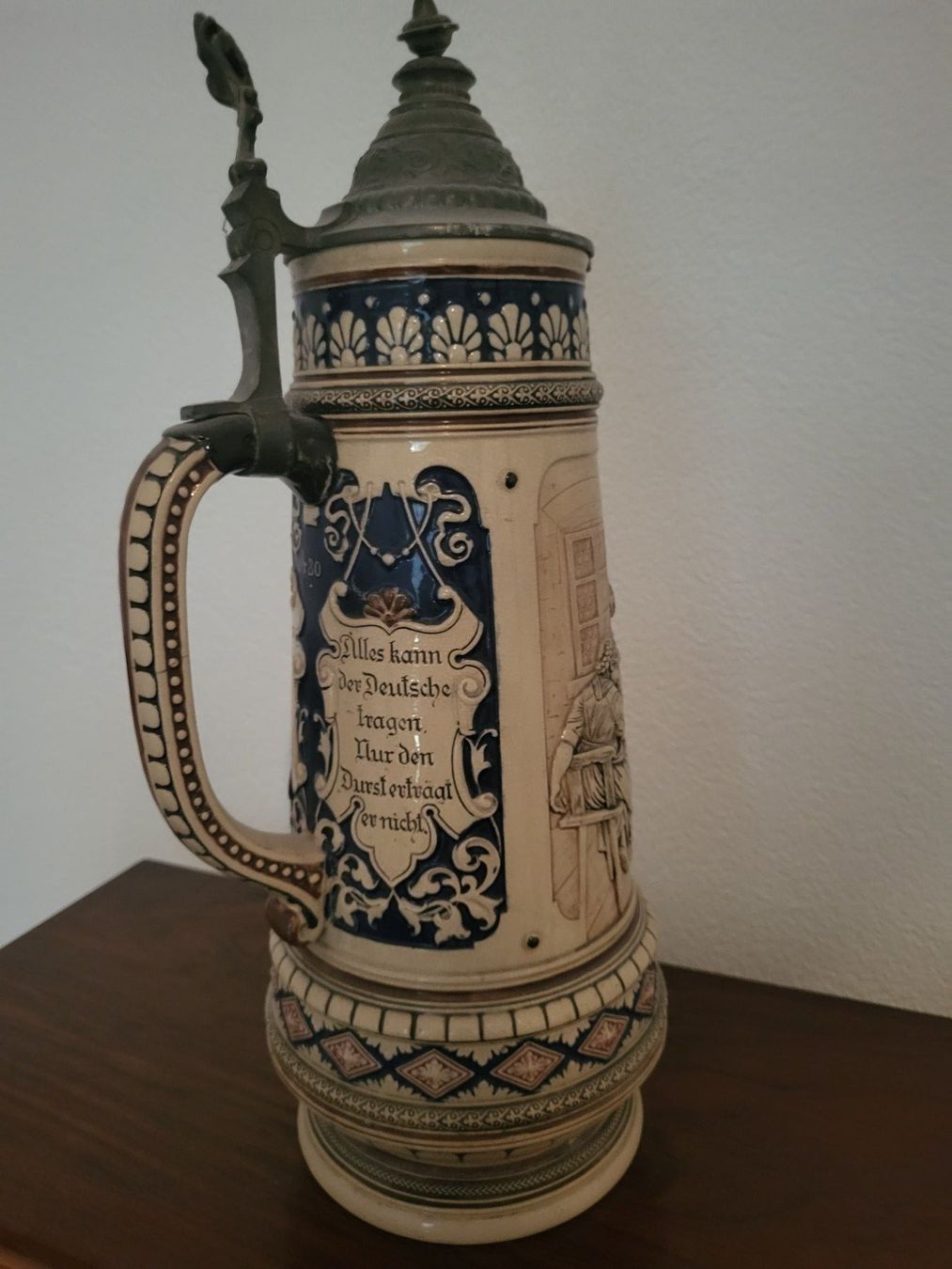 Tutte le decorazioni: antiker Bierkrug – Usato da Altnau venduto da RenaltoK 1