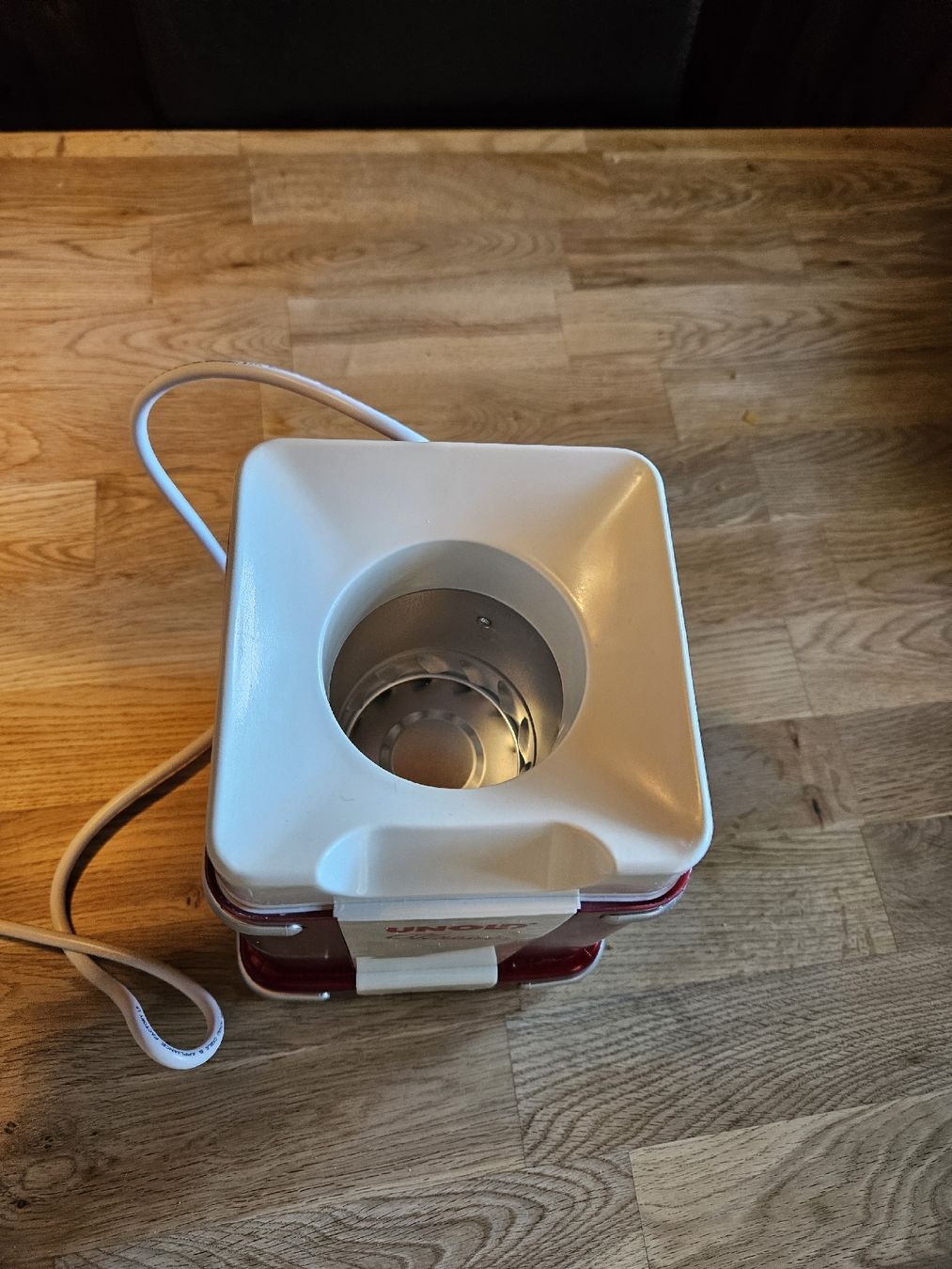 Elettrodomestici da cucina: Popcornmaker UNOLD Classic rot funktionstüchtig – Usato da Davos Platz venduto da egl_h2gt 3