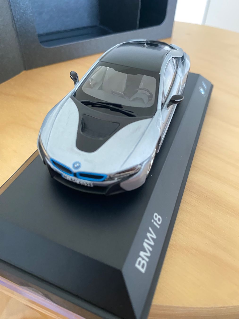 BMW Modellautos: BMW i8 Modellauto 1:43 (Neu!) – Neu und originalverpackt aus Unterseen von ice_wc8z 1