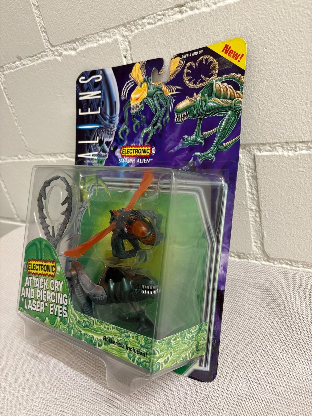 Figuren: NEU Electronic Swarm Alien Action Figur Vintage 1994 – Neu und originalverpackt aus Ottenbach von TimelessEmotions. 2