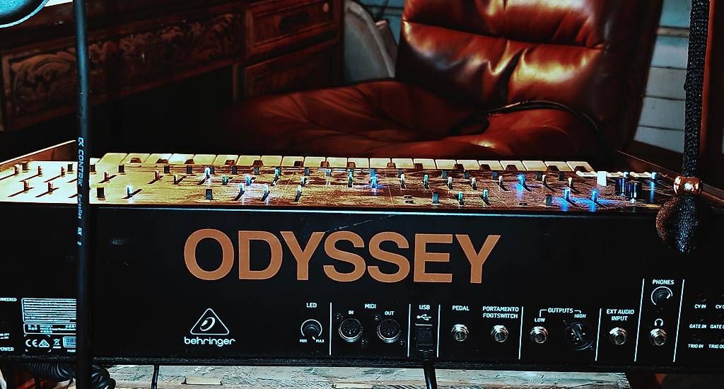 Strumenti musicali: Behringer Odyssey  – Usato da Bern venduto da peter.blackswan 2