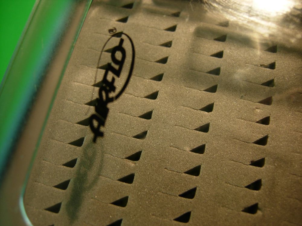 Uxsiya Fliegenbox Doppelseitig - Praktische Köderbox Für Fliegenfischer