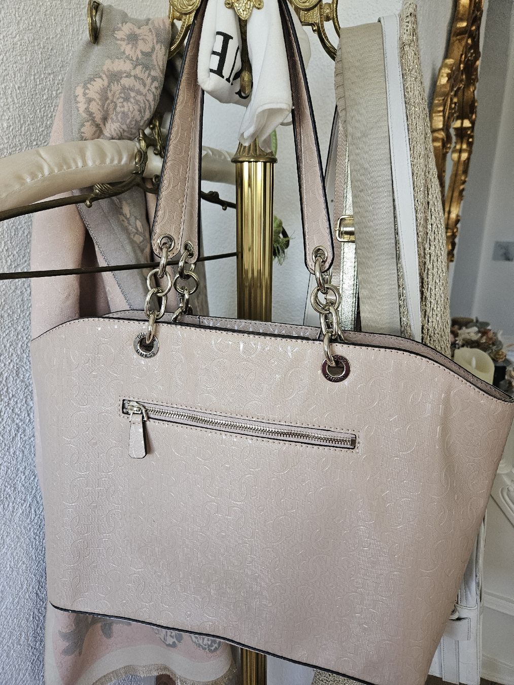 Guess Borse da donna: Guess Handtasche selten gebraucht – Usato da Mühlethurnen venduto da Zauberfee3 1